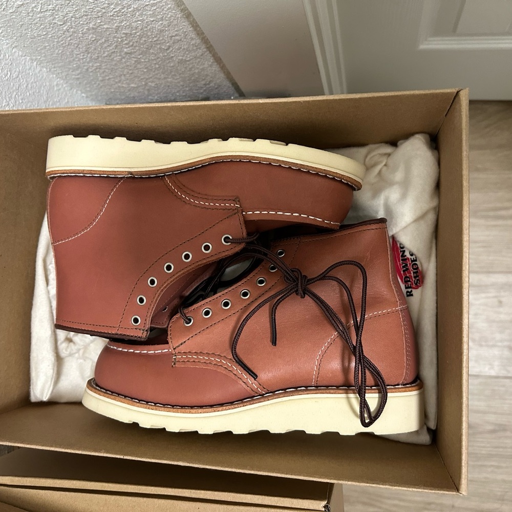 Redwing boots CLASSIC MOC Auburn legacy women’s 6 NIB